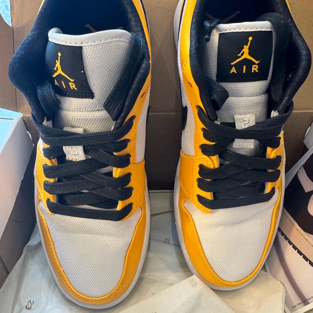 Nike Wms Air Jordan 1 Low “Laser Orange" Black and Yellow Sneakers - Size 8.5 - Picture 6 of 8